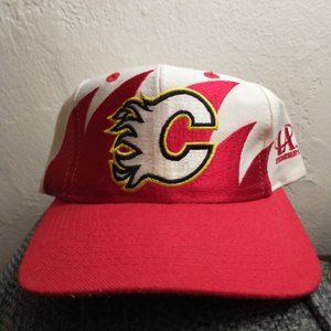 Logo Athletic Sharktooth Calgary Flames snapback